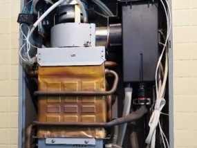 春兰热水器显示EE维修指南（解决春兰热水器显示EE问题的实用方法）