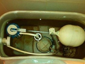 蹲厕漏水的原因及解决方法（水箱故障导致蹲厕漏水）