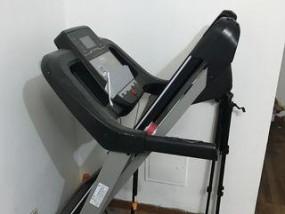 跑步机跑道不动的原因及解决方法（解析跑步机跑道不动的可能原因和如何解决困扰）