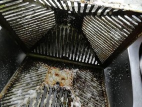 如何正确清洗油烟机（拆卸与清洗步骤详解）