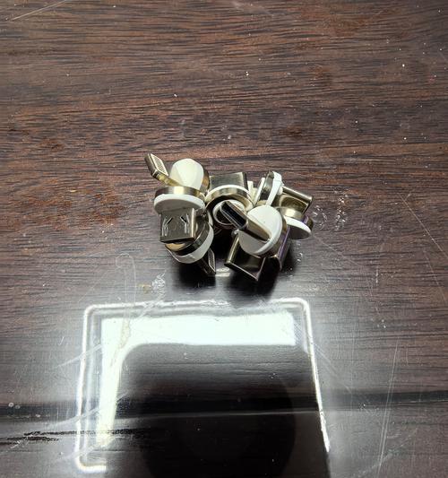 充电器线上绑磁铁的名称是什么？  第1张
