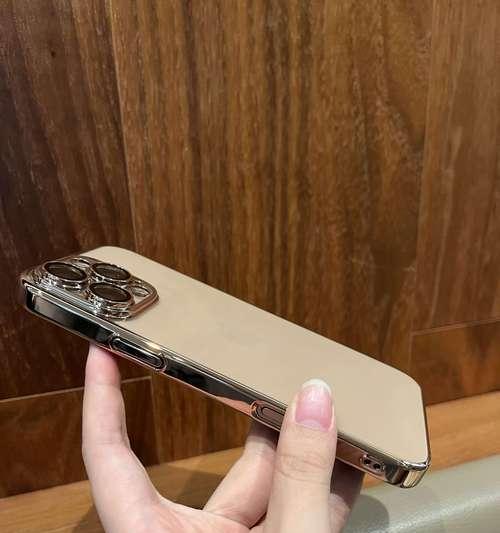 苹果金色手机壳采用什么材质制成？  第3张